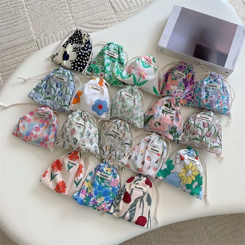 Japanese Flower Drawstring Coi - огляд і ціна Beauty Preservation Makeup Bag