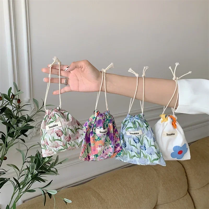Japanese Flower Drawstring Coi - огляд і ціна Beauty Preservation Makeup Bag